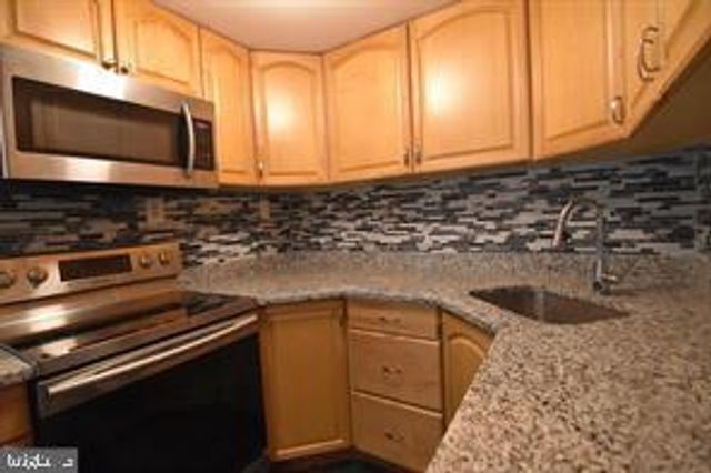 7221 BARRY RD, Alexandria, VA 22315