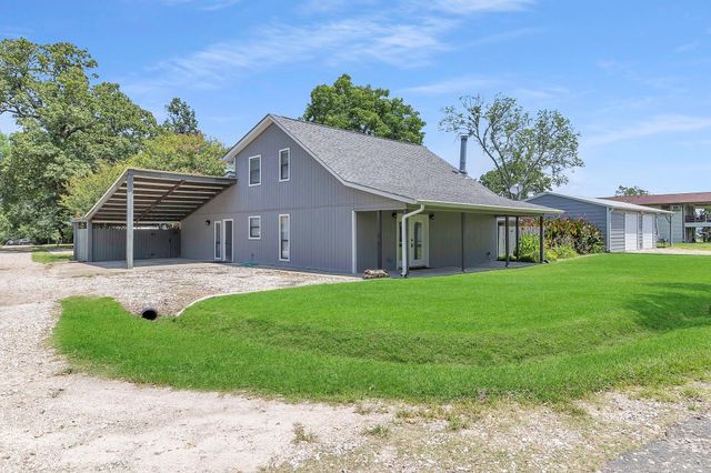 241 Bluff Drive, Livingston, TX 77351