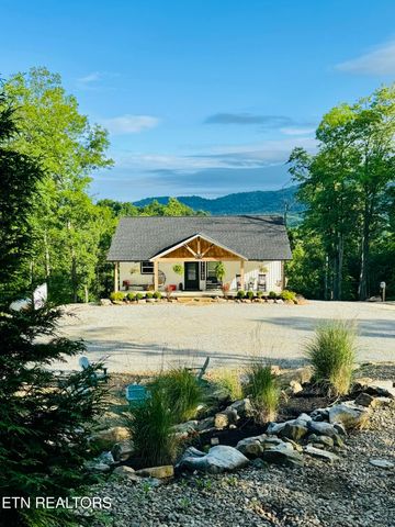 669 Crooked Branch Pvt Rd, Huntsville, TN 37756