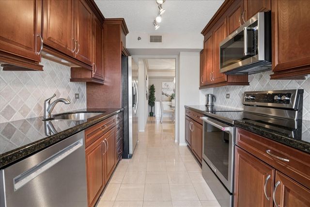 1201 S Ocean 704s, Hollywood, FL 33019