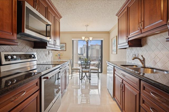 1201 S Ocean 704s, Hollywood, FL 33019