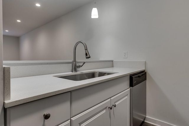 2902 Douglas Avenue 203, Dallas, TX 75219