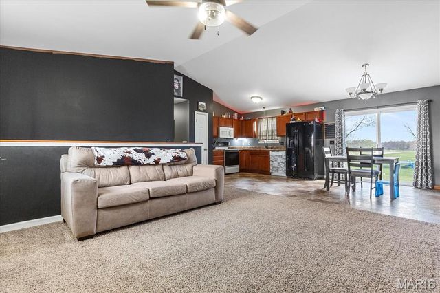 90 Willow Springs Drive, Moscow Mills, MO 63362