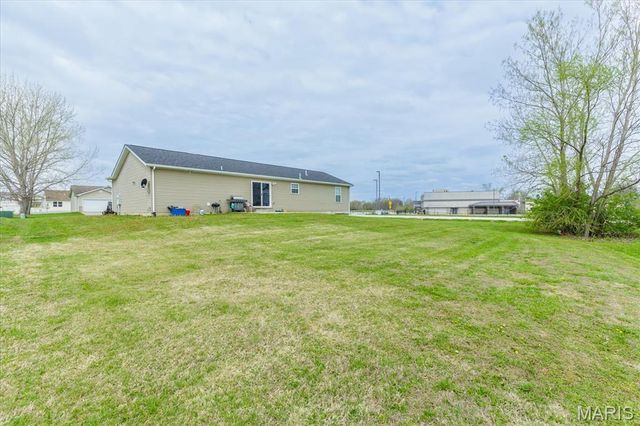 90 Willow Springs Drive, Moscow Mills, MO 63362