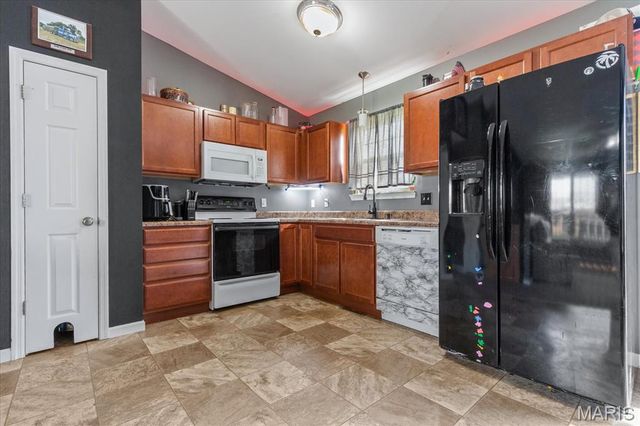 90 Willow Springs Drive, Moscow Mills, MO 63362