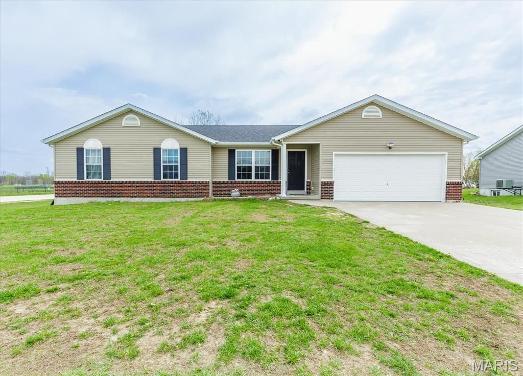 90 Willow Springs Drive, Moscow Mills, MO 63362