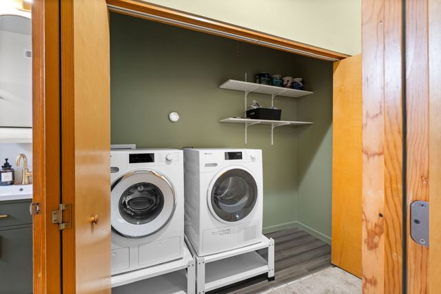 7349 Madison Street E, Forest Park, IL 60130