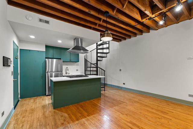 7349 Madison Street E, Forest Park, IL 60130