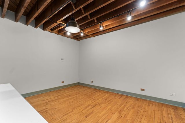 7349 Madison Street E, Forest Park, IL 60130