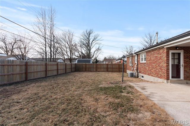 3832 Louis Street, St Louis, MO 63116