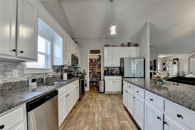 204 Lynn Road, Bethlehem, GA 30620