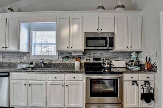 204 Lynn Road, Bethlehem, GA 30620