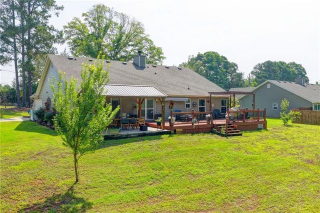 204 Lynn Road, Bethlehem, GA 30620