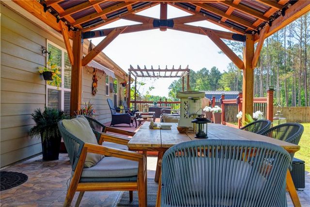 204 Lynn Road, Bethlehem, GA 30620