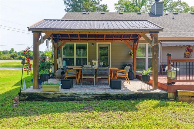 204 Lynn Road, Bethlehem, GA 30620