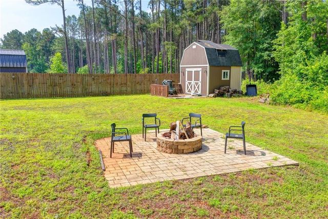 204 Lynn Road, Bethlehem, GA 30620