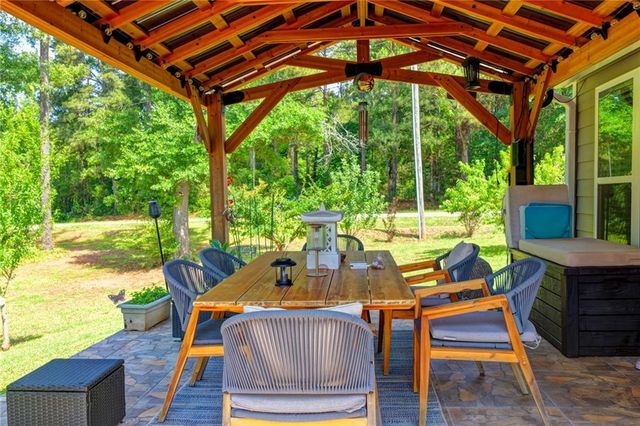 204 Lynn Road, Bethlehem, GA 30620