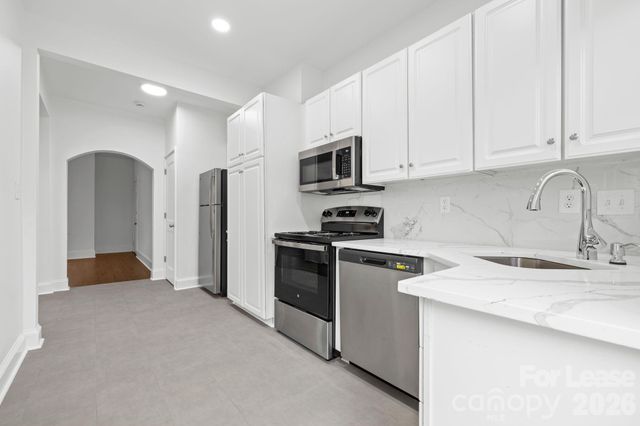 2112 Crescent Avenue 4, Charlotte, NC 28207