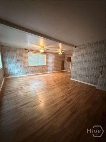 2206 N Fernwood Drive, Savannah, GA 31404