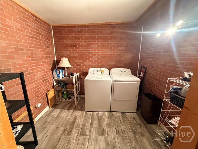 2206 N Fernwood Drive, Savannah, GA 31404
