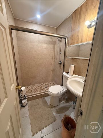 2206 N Fernwood Drive, Savannah, GA 31404