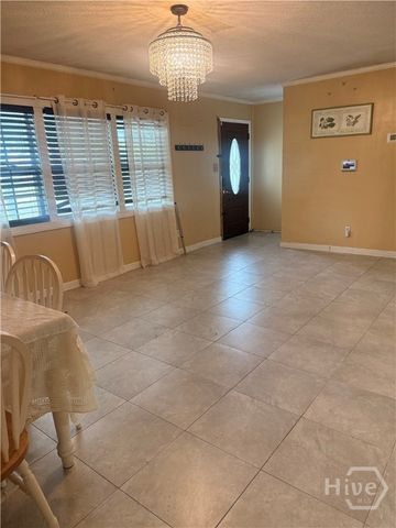 2206 N Fernwood Drive, Savannah, GA 31404