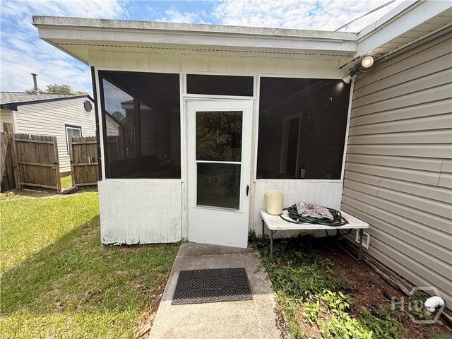 2206 N Fernwood Drive, Savannah, GA 31404