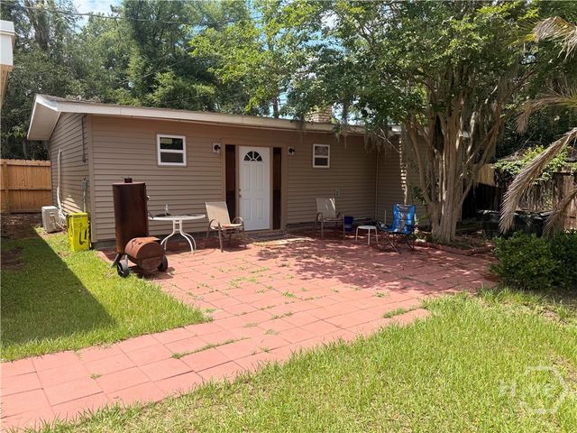 2206 N Fernwood Drive, Savannah, GA 31404