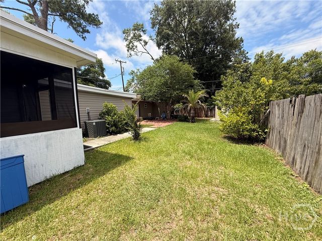2206 N Fernwood Drive, Savannah, GA 31404