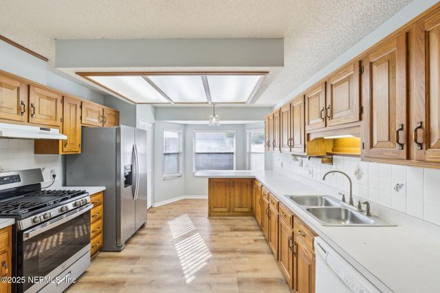 6085 BERMUDA Drive, Fleming Island, FL 32003