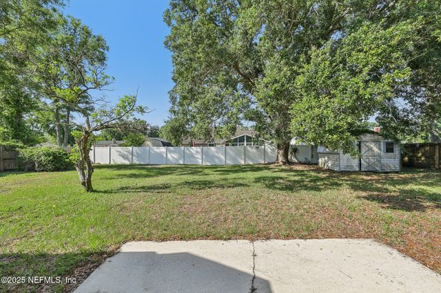 6085 BERMUDA Drive, Fleming Island, FL 32003