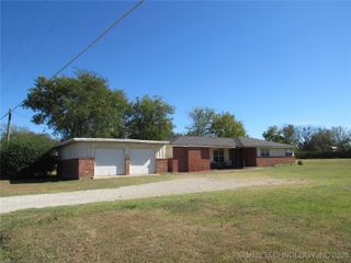 601 Elm Street, Henryetta, OK 74437