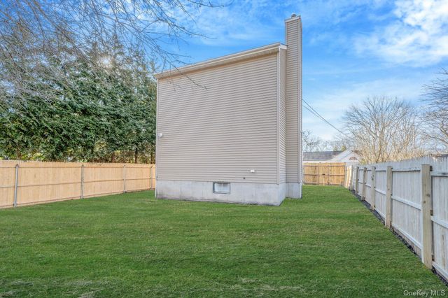 33 Wood Avenue, Mastic, NY 11950