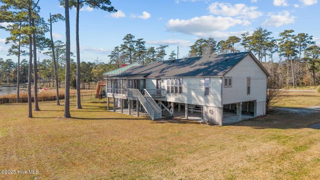 341 Neuse Winds Drive, Oriental, NC 28571