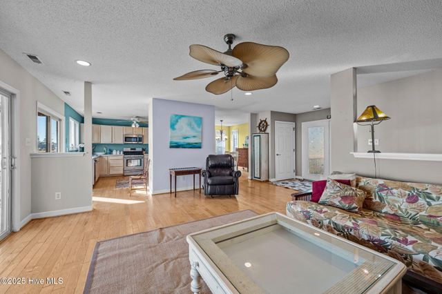 341 Neuse Winds Drive, Oriental, NC 28571