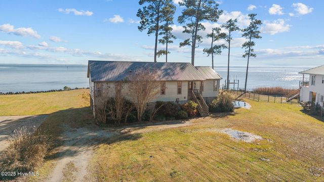 341 Neuse Winds Drive, Oriental, NC 28571