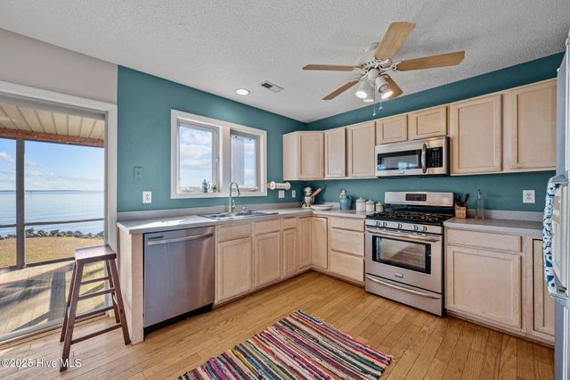 341 Neuse Winds Drive, Oriental, NC 28571