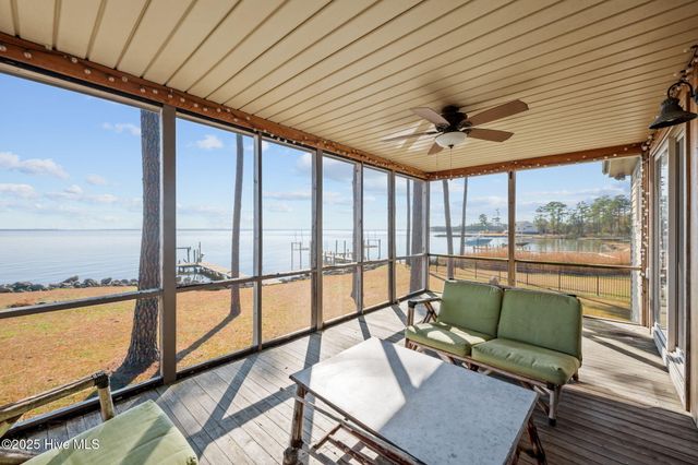 341 Neuse Winds Drive, Oriental, NC 28571