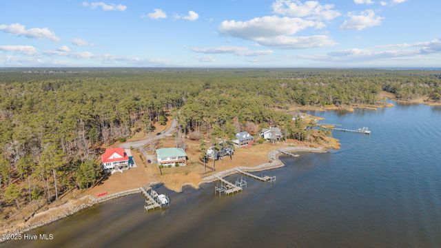 341 Neuse Winds Drive, Oriental, NC 28571