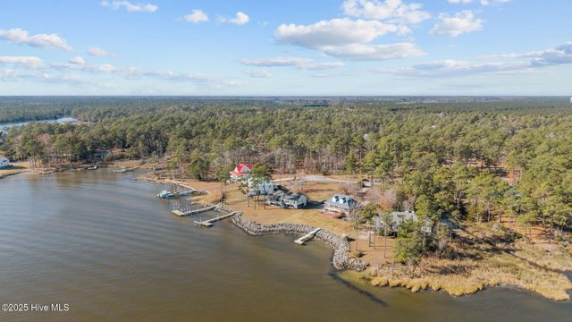 341 Neuse Winds Drive, Oriental, NC 28571