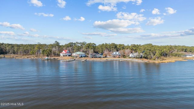 341 Neuse Winds Drive, Oriental, NC 28571