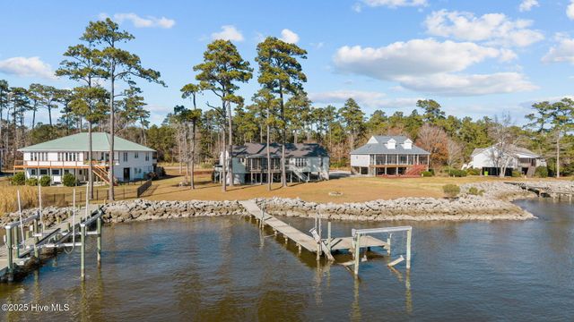 341 Neuse Winds Drive, Oriental, NC 28571