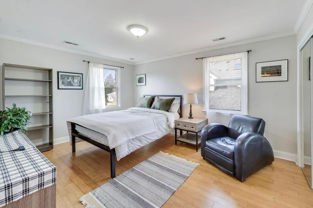 9761 Elm Terrace, Des Plaines, IL 60016