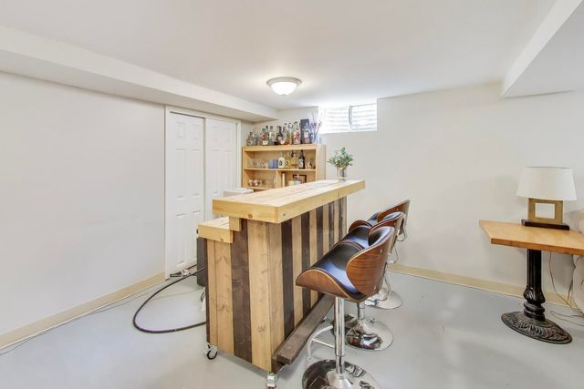 9761 Elm Terrace, Des Plaines, IL 60016