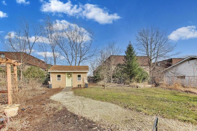 9761 Elm Terrace, Des Plaines, IL 60016