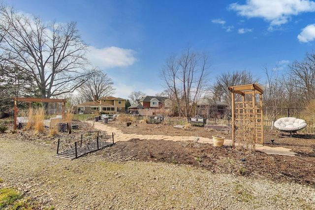 9761 Elm Terrace, Des Plaines, IL 60016