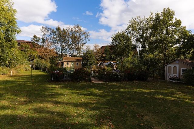 9761 Elm Terrace, Des Plaines, IL 60016