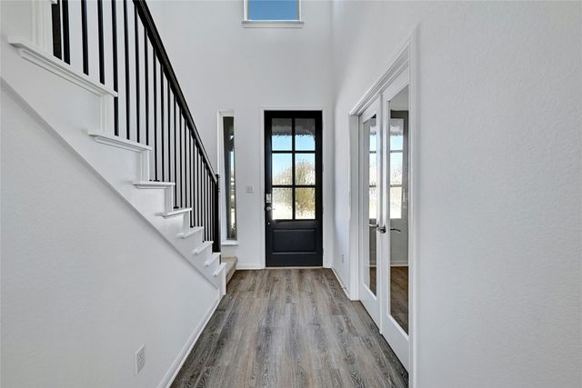 6411 Velvet Leaf LN, Buda, TX 78610