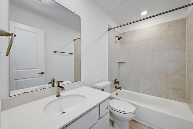 6411 Velvet Leaf LN, Buda, TX 78610