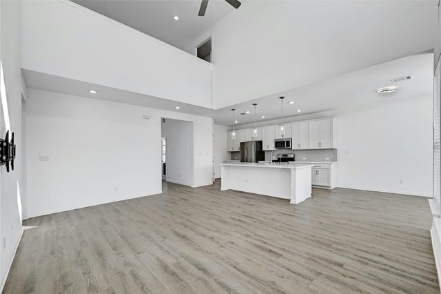 6411 Velvet Leaf LN, Buda, TX 78610